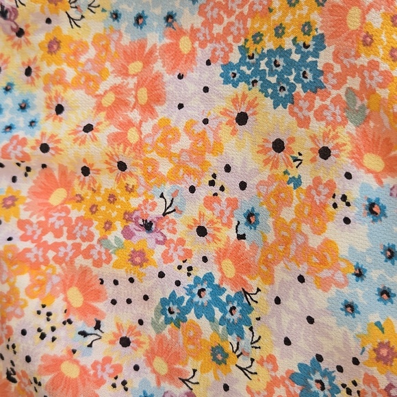 NWT Torrid Flowy Floral Lightweight Ruffled Shorts - Picture 2 of 11